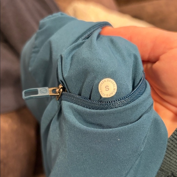 Lululemon License To Train Shorts - Picture 5 of 9